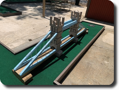 minigolf bricge